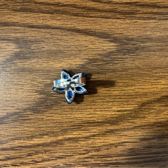 Blue Flower Ring - Picture 2 of 3